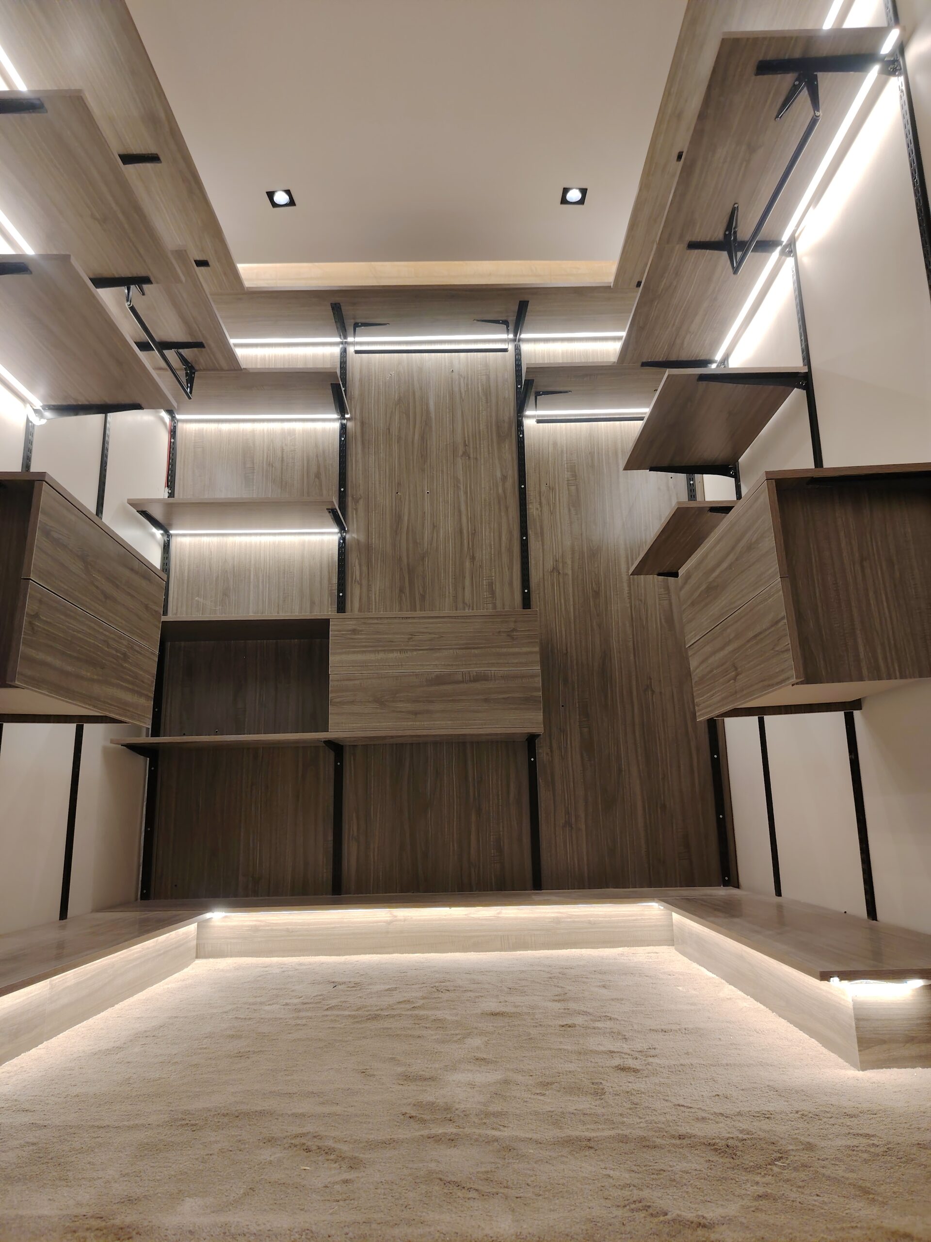 معلم نجار بجدة